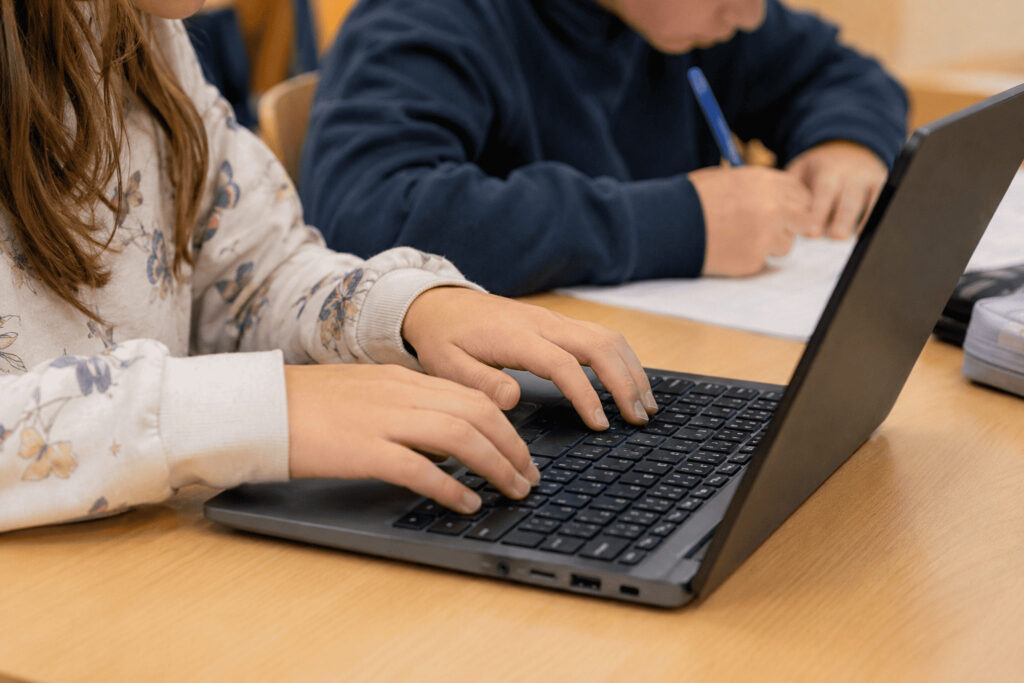 compensation ordinateur ergothérapie enfant écriture